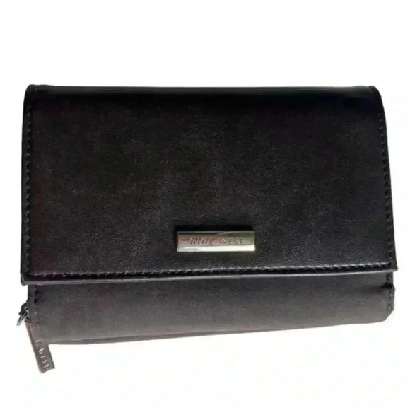 Nine West Women's Black Faux Leather Wallet with Zipper B1G1 - Picture 1 of 5